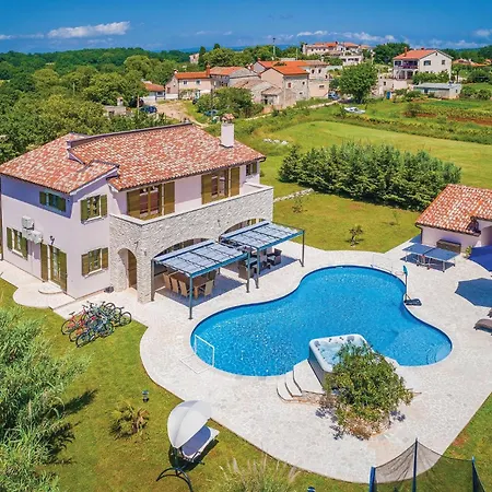 5 Bedroom Awesome In Valtura
