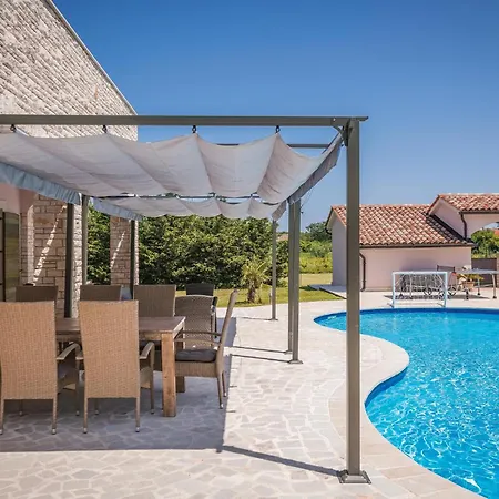 5 Bedroom Awesome In Valtura