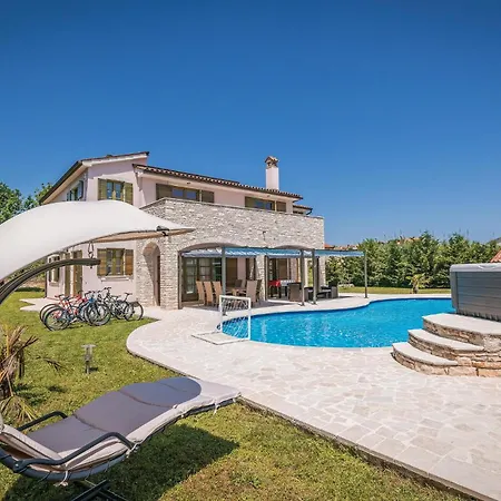 Dom wakacyjny 5 Bedroom Awesome In