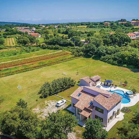 5 Bedroom Awesome In Valtura