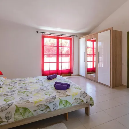 5 Bedroom Awesome In Holiday home