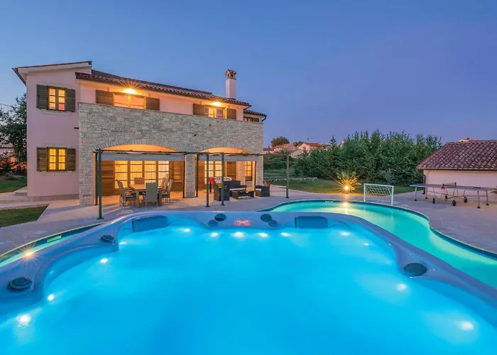 5 Bedroom Awesome In